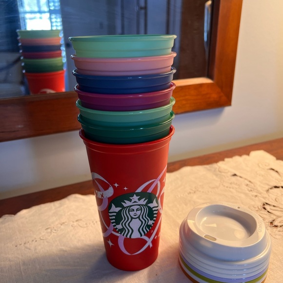 Starbucks collection of 7 cups with lids. - Picture 3 of 3